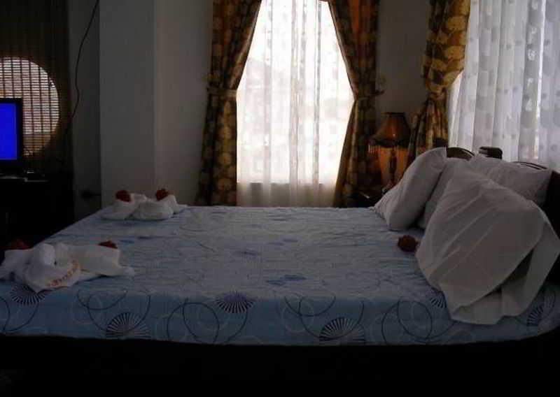 Nost Cottages Мактан Екстериор снимка