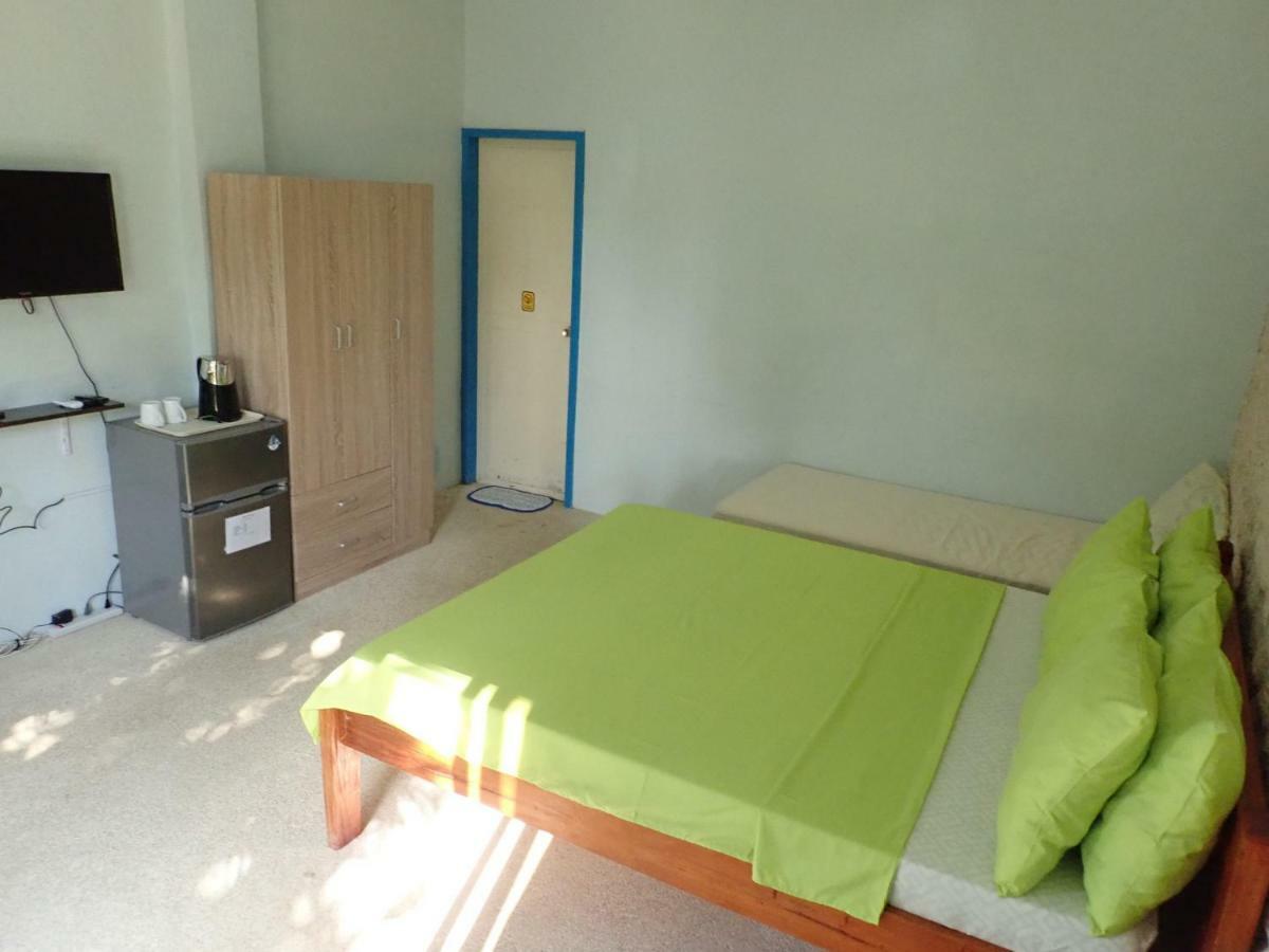 Nost Cottages Мактан Екстериор снимка