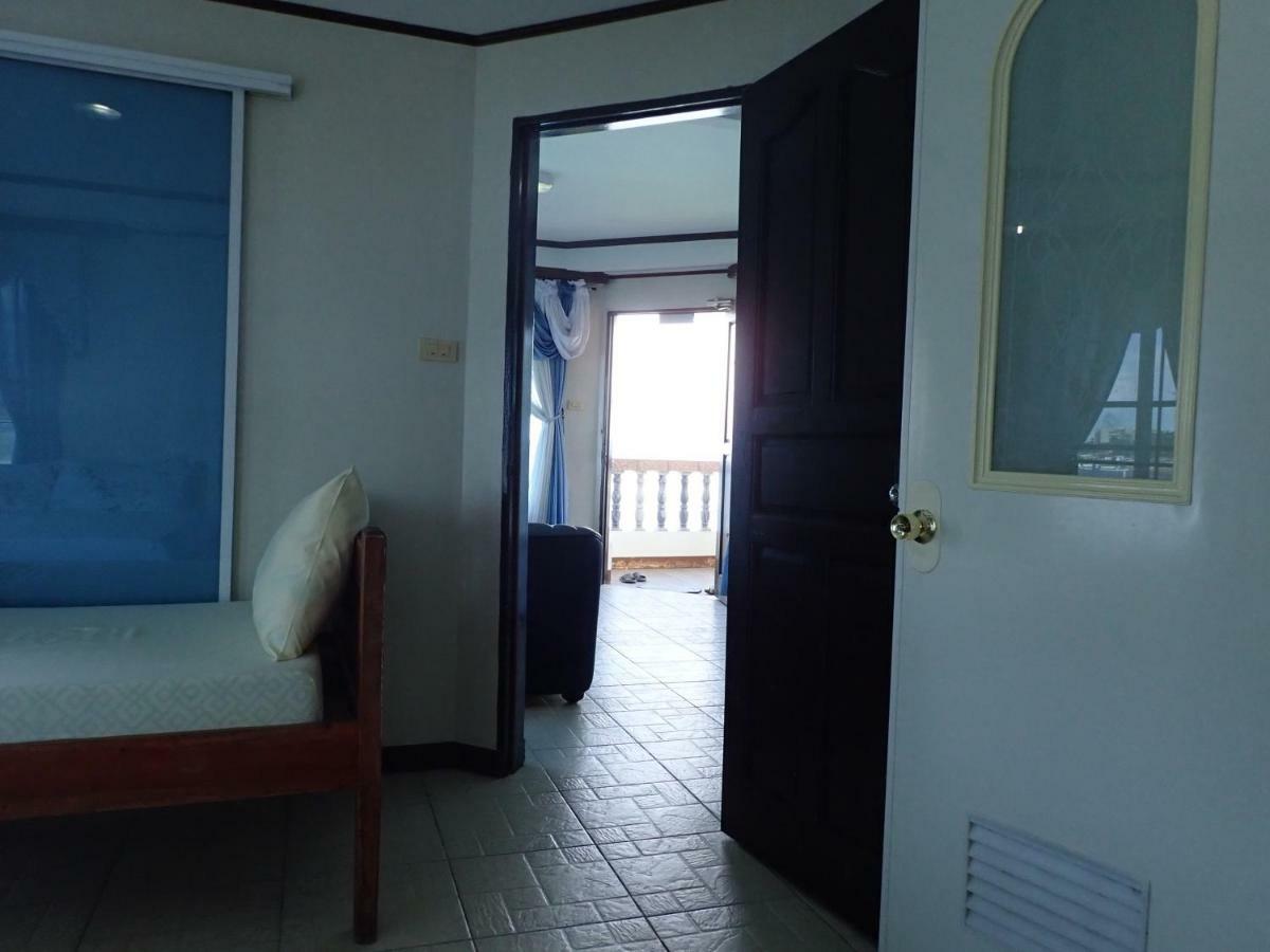 Nost Cottages Мактан Екстериор снимка